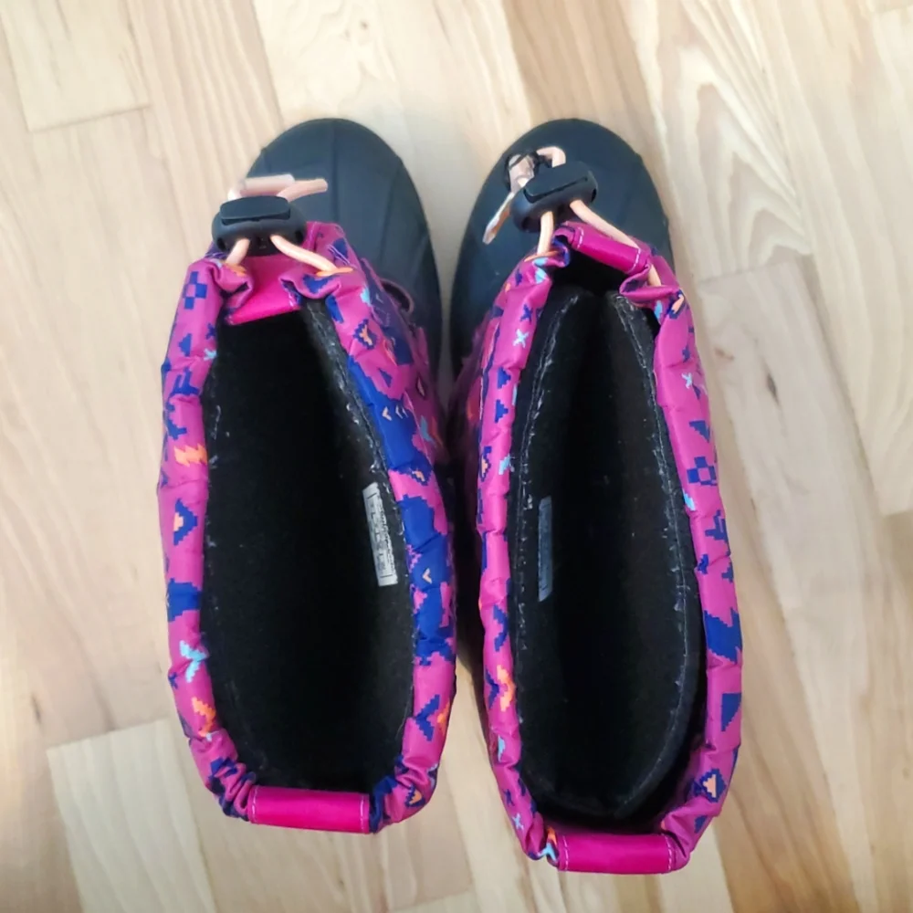 COLUMBIA Powderbug Winter Snow boots SIZE 4